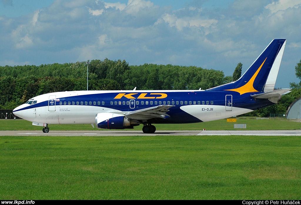 Kaliningradavia – Boeing B737-3Y0 EI-DJR