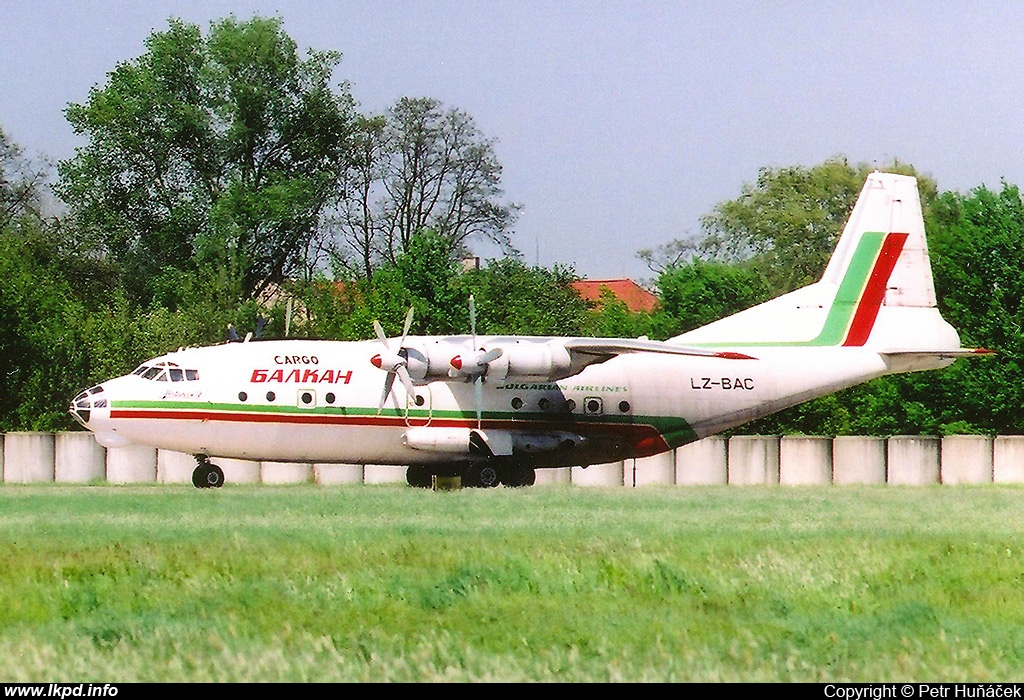 Balkan - Bulgarian Airlines Cargo – Antonov AN-12B LZ-BAC