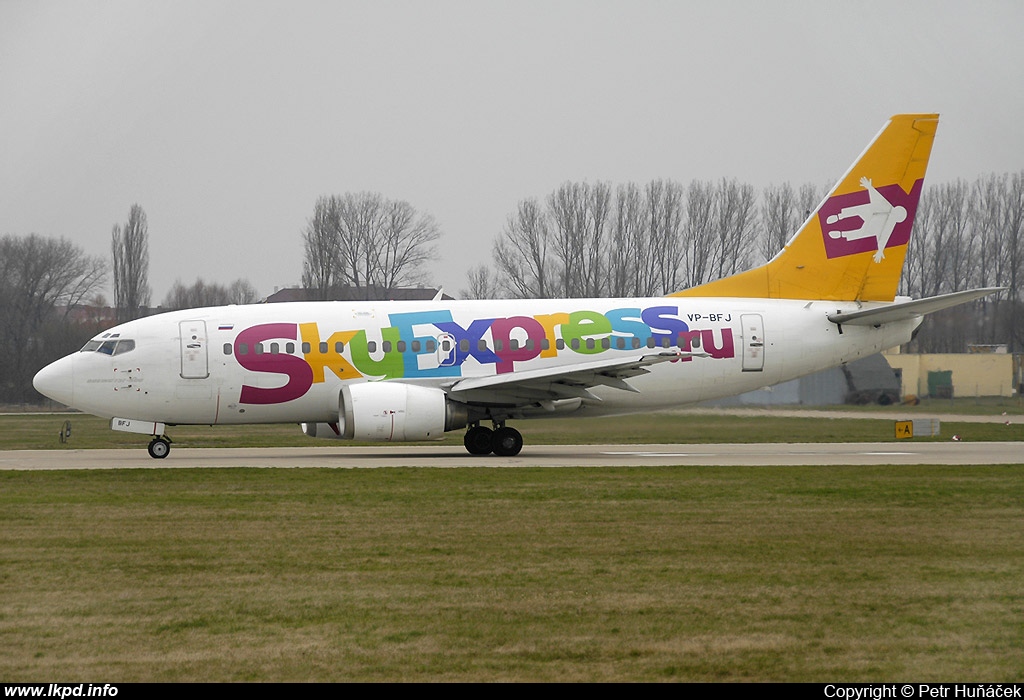 Sky Express – Boeing B737-5L9 VP-BFJ