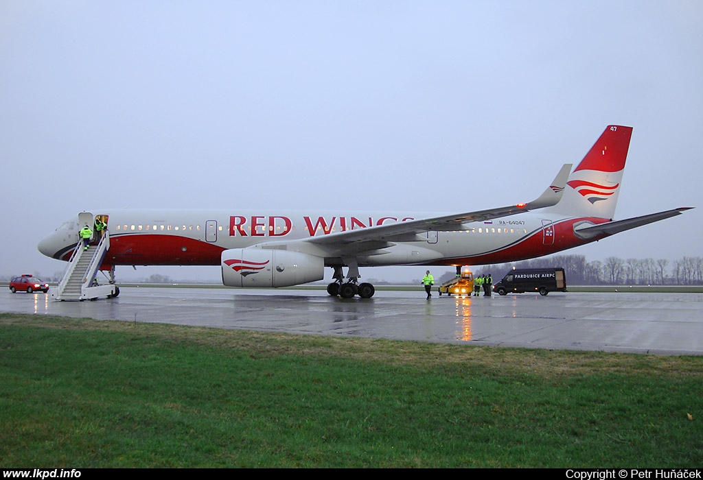 Red Wings – Tupolev TU-204-100V RA-64047