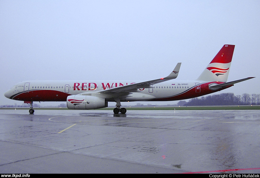 Red Wings – Tupolev TU-204-100V RA-64047