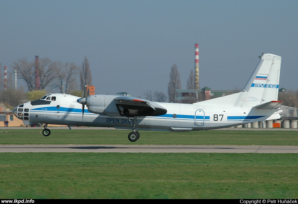 Russia Air Force – Antonov AN-30B 87