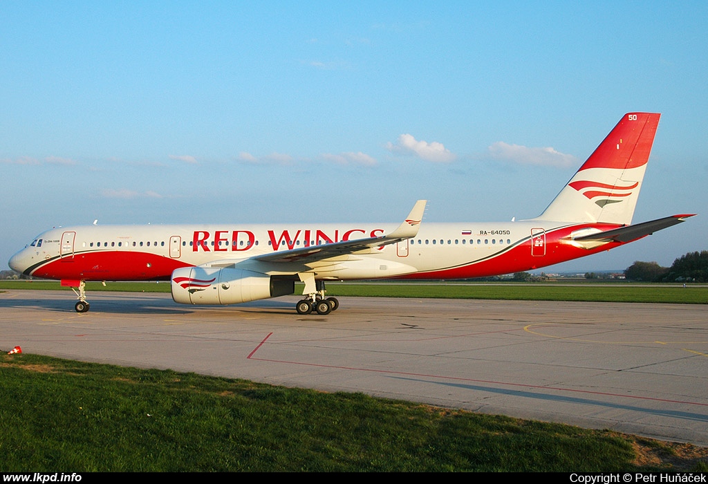 Red Wings – Tupolev TU-204-100V RA-64050