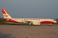 Red Wings – Tupolev TU-204-100V RA-64050