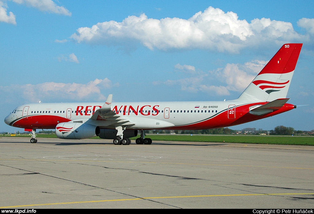 Red Wings – Tupolev TU-204-100V RA-64050