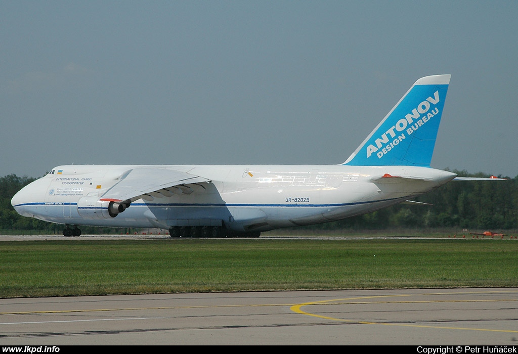 Antonov Design Bureau – Antonov AN-124-100 UR-82029