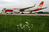 Red Wings – Tupolev TU-204-100 RA-64019