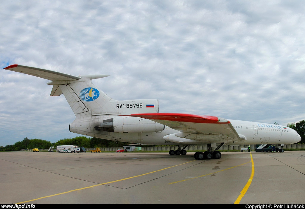 Tatarstan Airlines – Tupolev TU-154M RA-85798