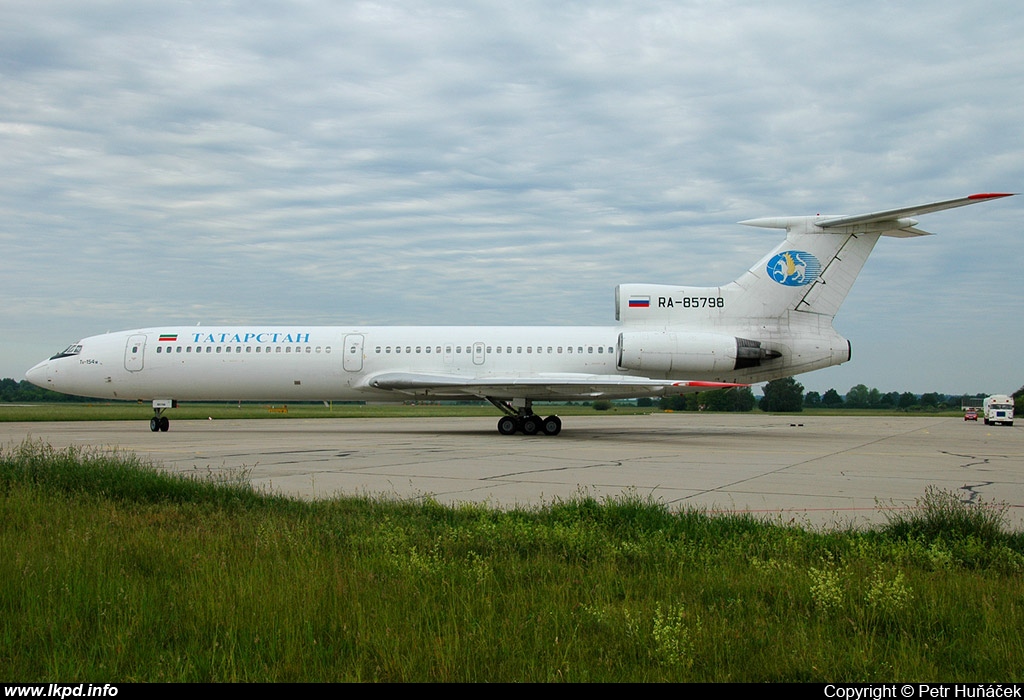 Tatarstan Airlines – Tupolev TU-154M RA-85798