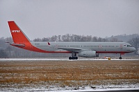 Aviastar-TU – Tupolev TU-204-100 RA-64017