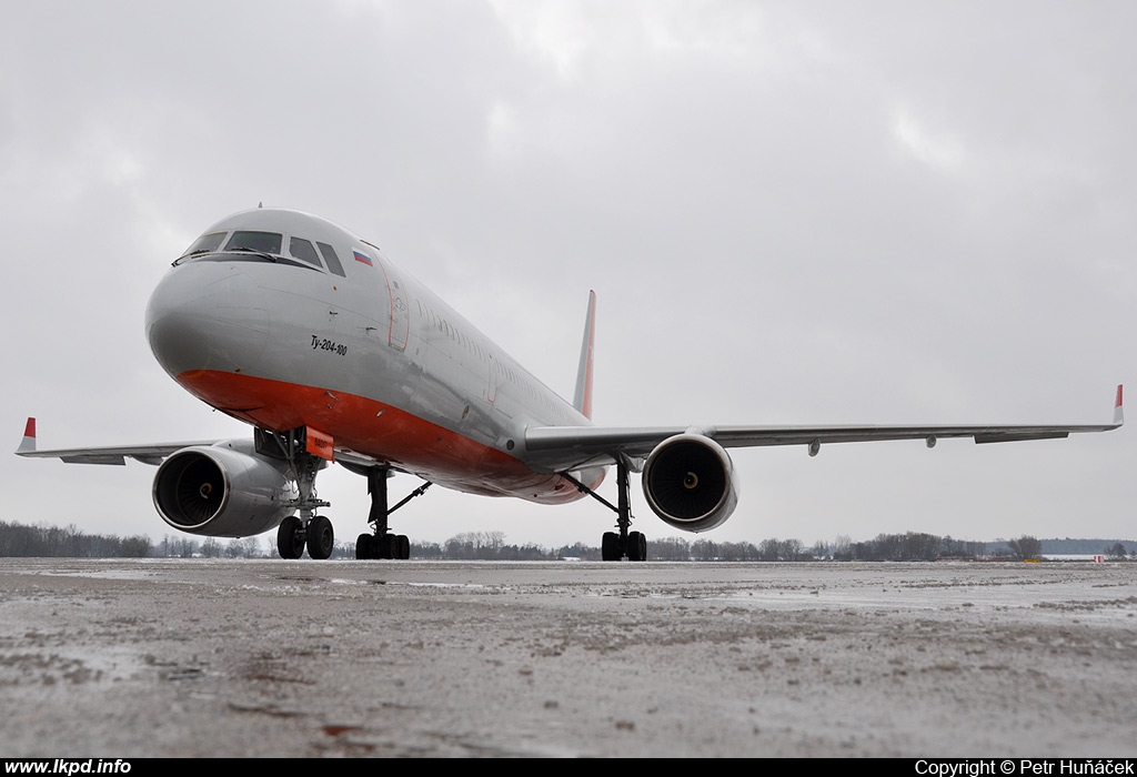 Aviastar-TU – Tupolev TU-204-100 RA-64017