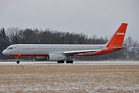 Aviastar-TU – Tupolev TU-204-100 RA-64017