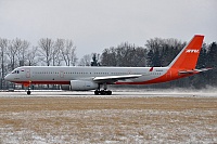 Aviastar-TU – Tupolev TU-204-100 RA-64017