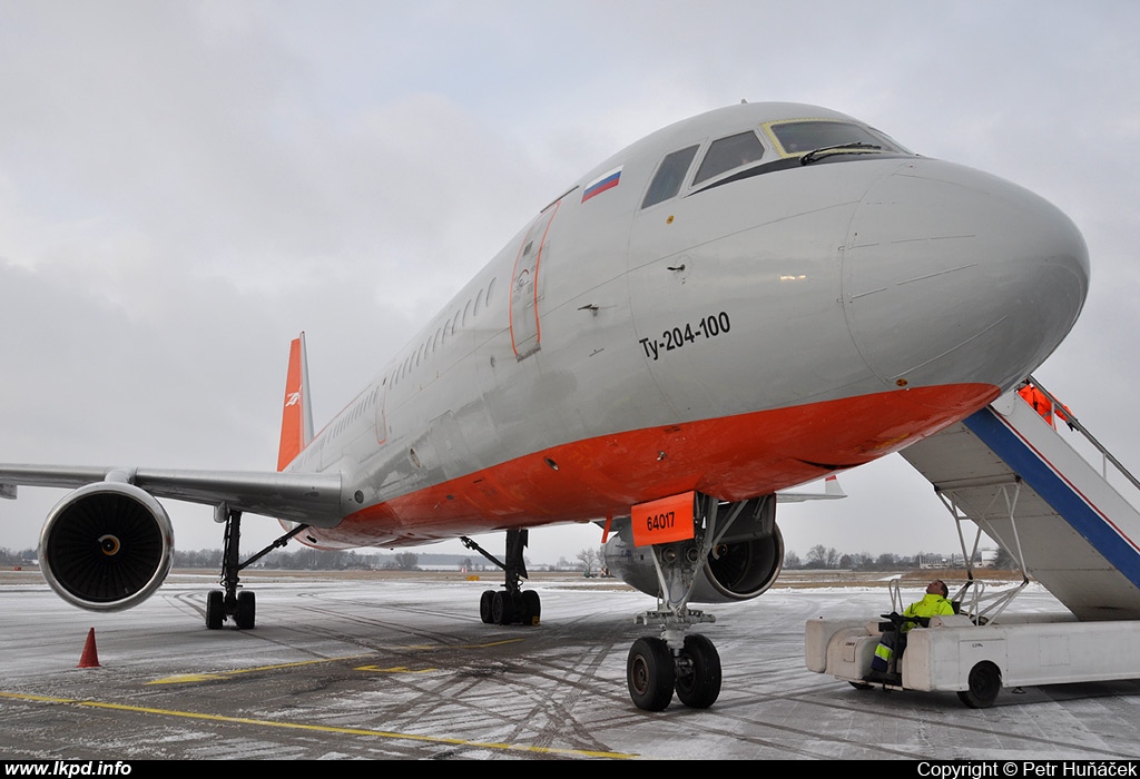 Aviastar-TU – Tupolev TU-204-100 RA-64017