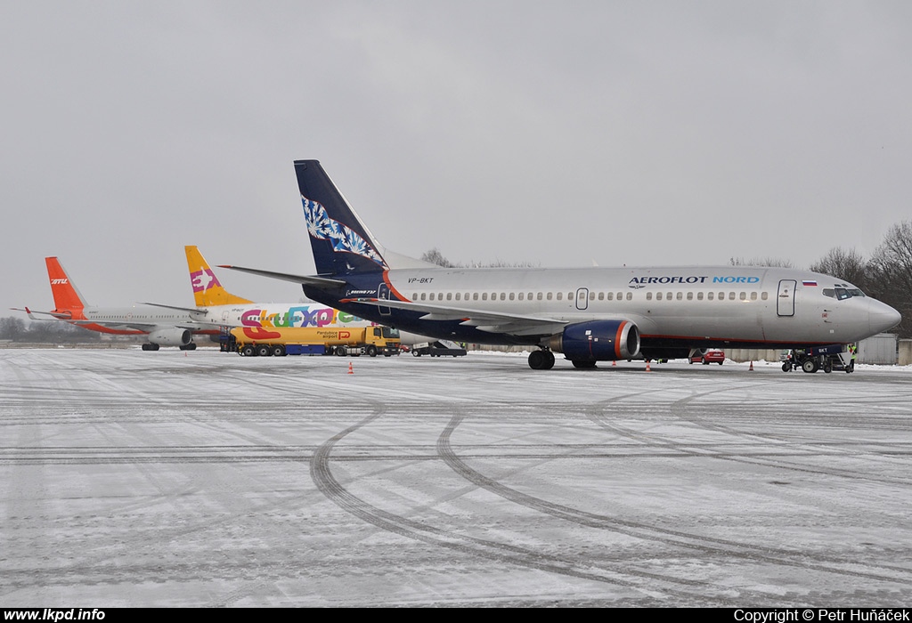 Nordavia – Boeing B737-33R VP-BKT