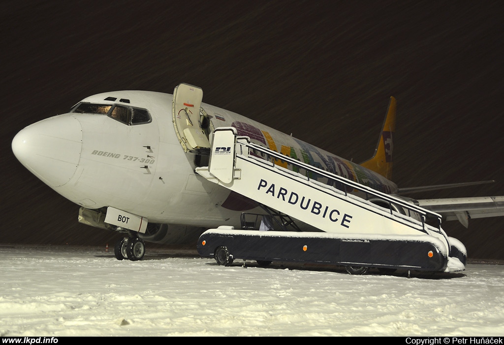 Sky Express – Boeing B737-341 VP-BOT