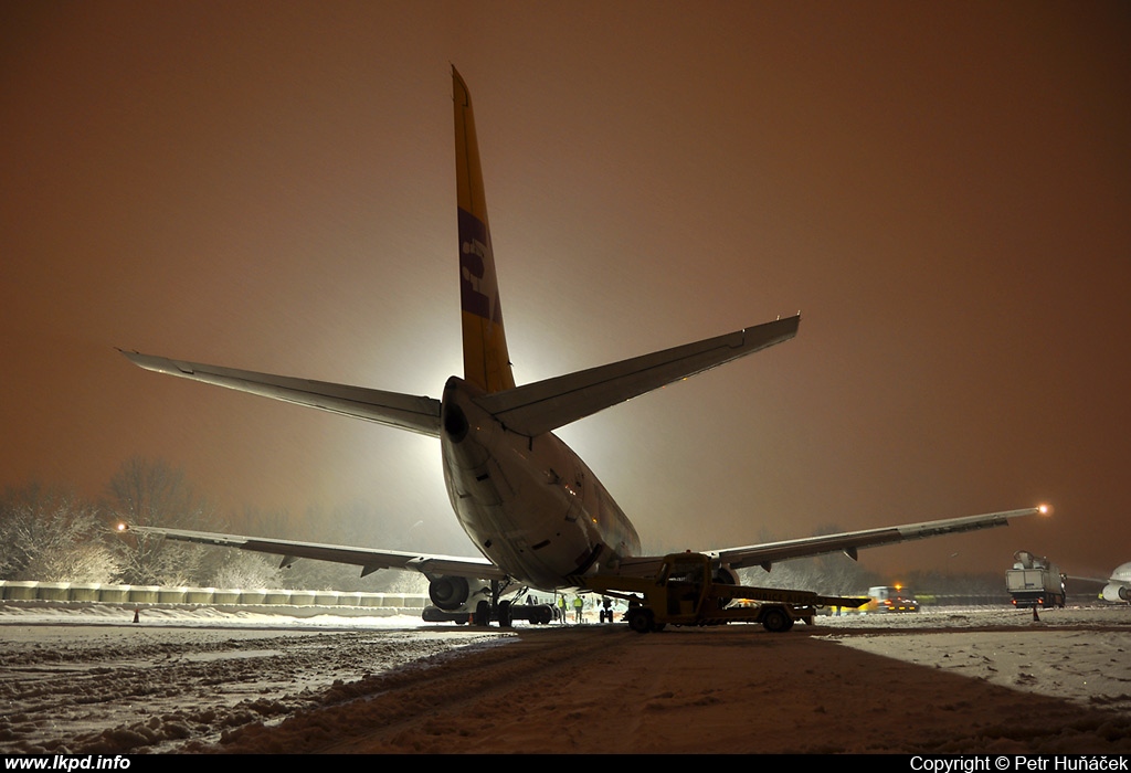 Sky Express – Boeing B737-341 VP-BOT