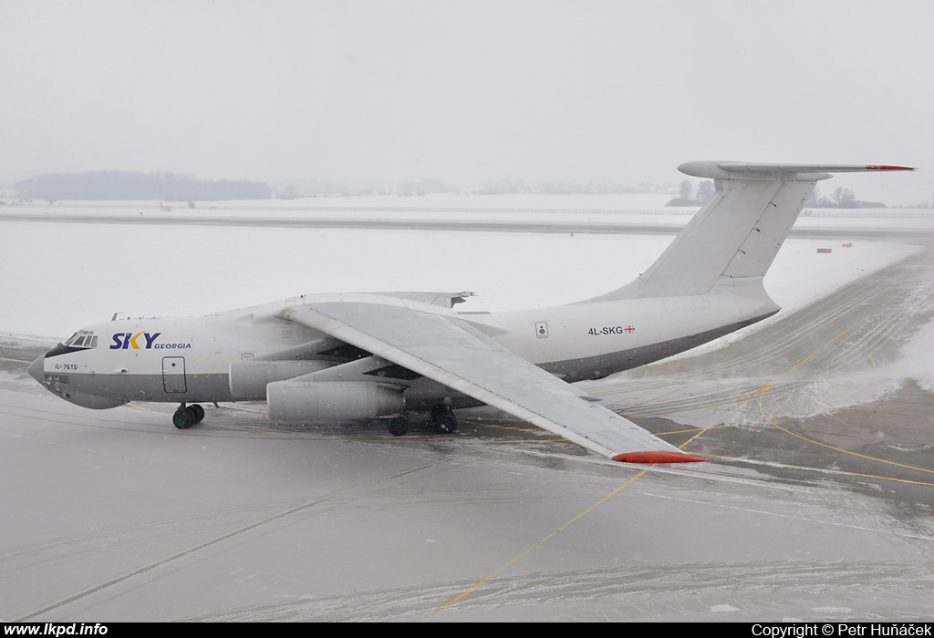 Sky Georgia – Iljuin IL-76TD 4L-SKG