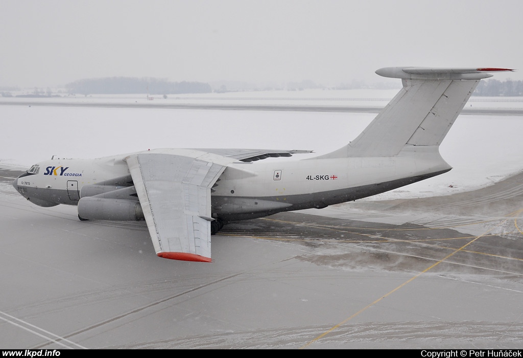 Sky Georgia – Iljuin IL-76TD 4L-SKG