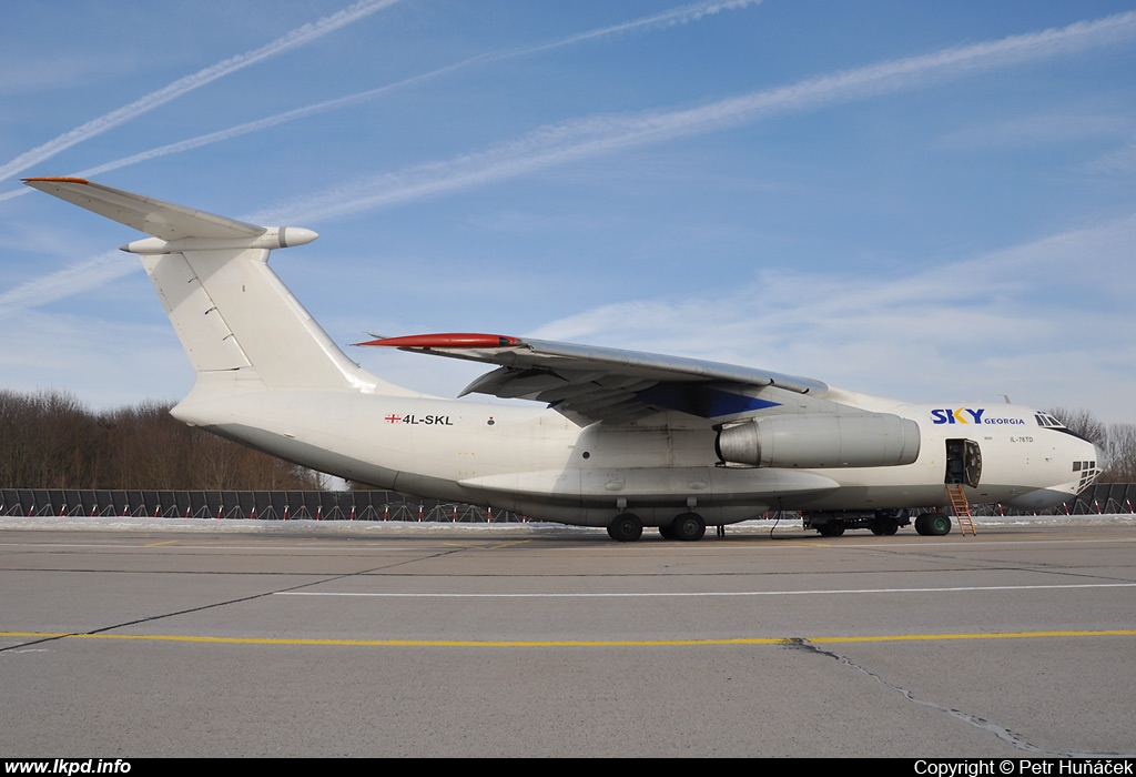 Sky Georgia – Iljuin IL-76TD 4L-SKL