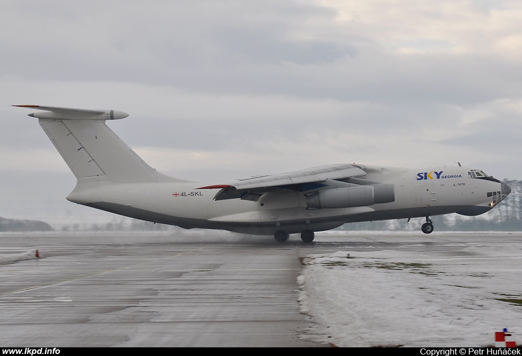 Sky Georgia – Iljuin IL-76TD 4L-SKL