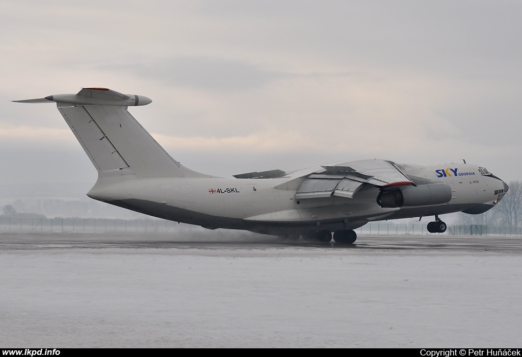 Sky Georgia – Iljuin IL-76TD 4L-SKL