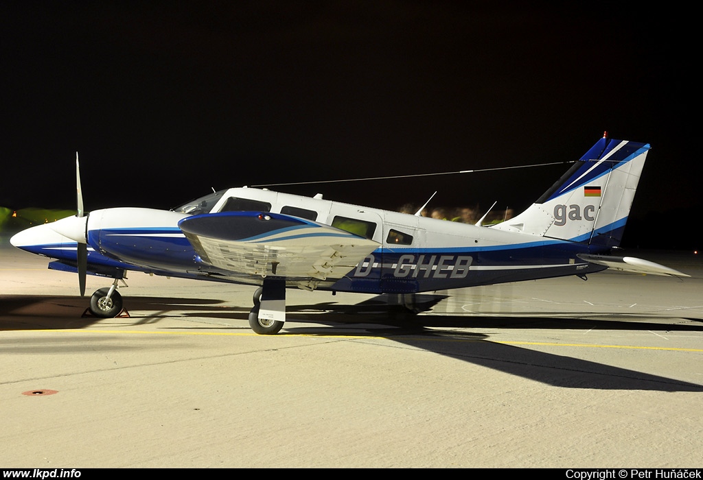 GAC – Piper PA-34-200T Seneca II D-GHEB