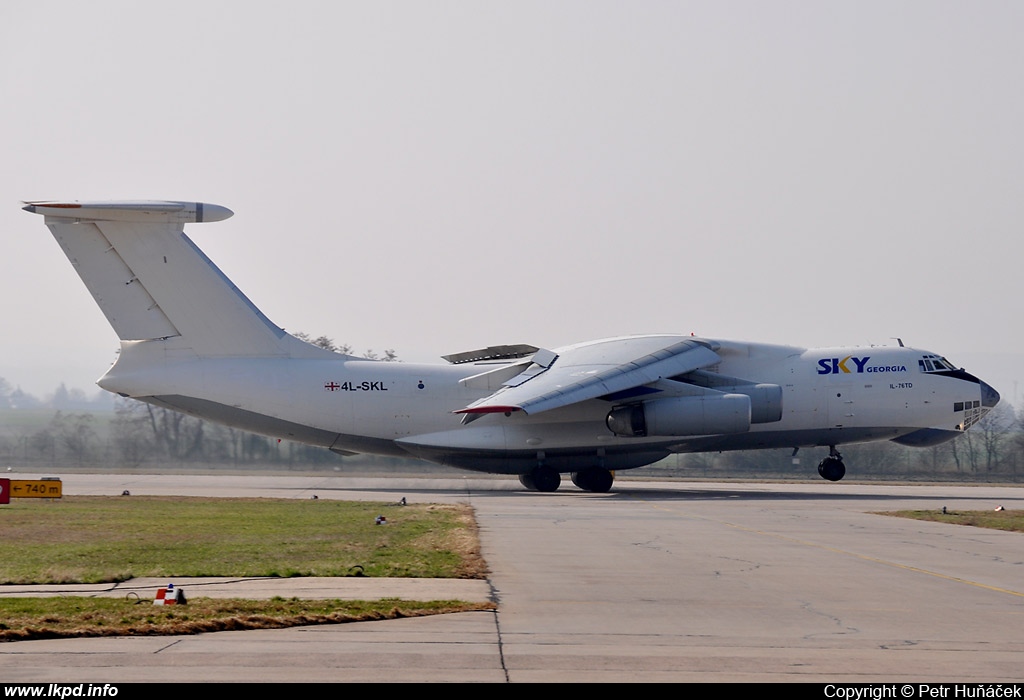 Sky Georgia – Iljuin IL-76TD 4L-SKL