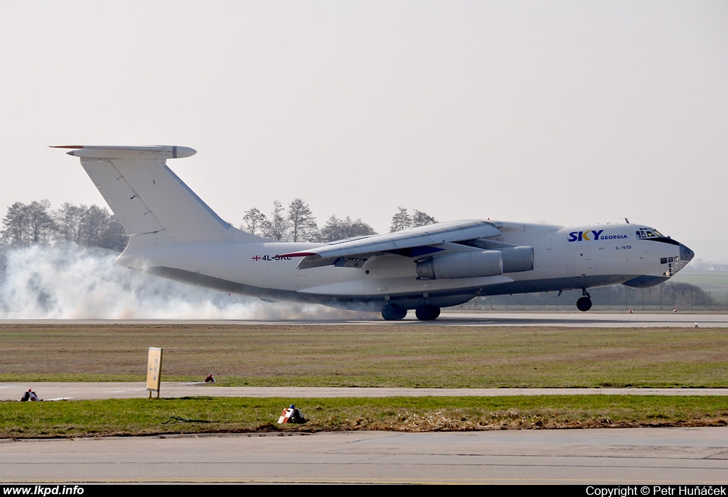 Sky Georgia – Iljuin IL-76TD 4L-SKL