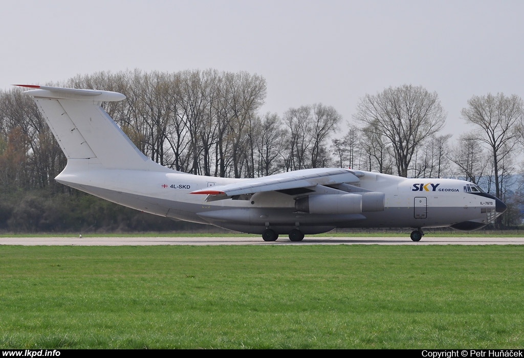 Sky Georgia – Iljuin IL-76TD 4L-SKD