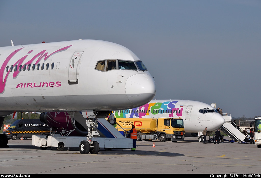 VIM Airlines – Boeing B757-230 RA-73017