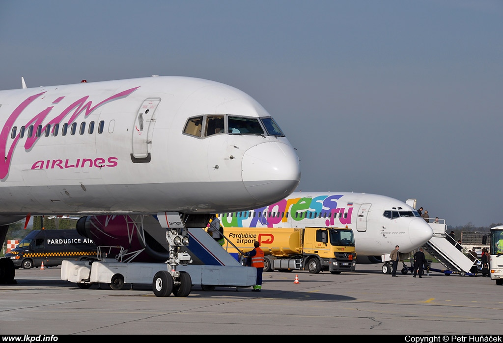 VIM Airlines – Boeing B757-230 RA-73017