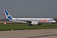 KMV Avia – Tupolev TU-204-100 RA-64022