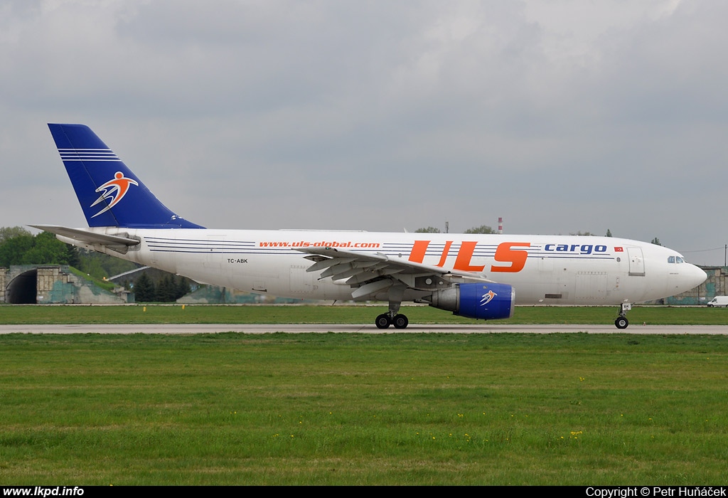 ULS Cargo – Airbus A300B4-203(F) TC-ABK