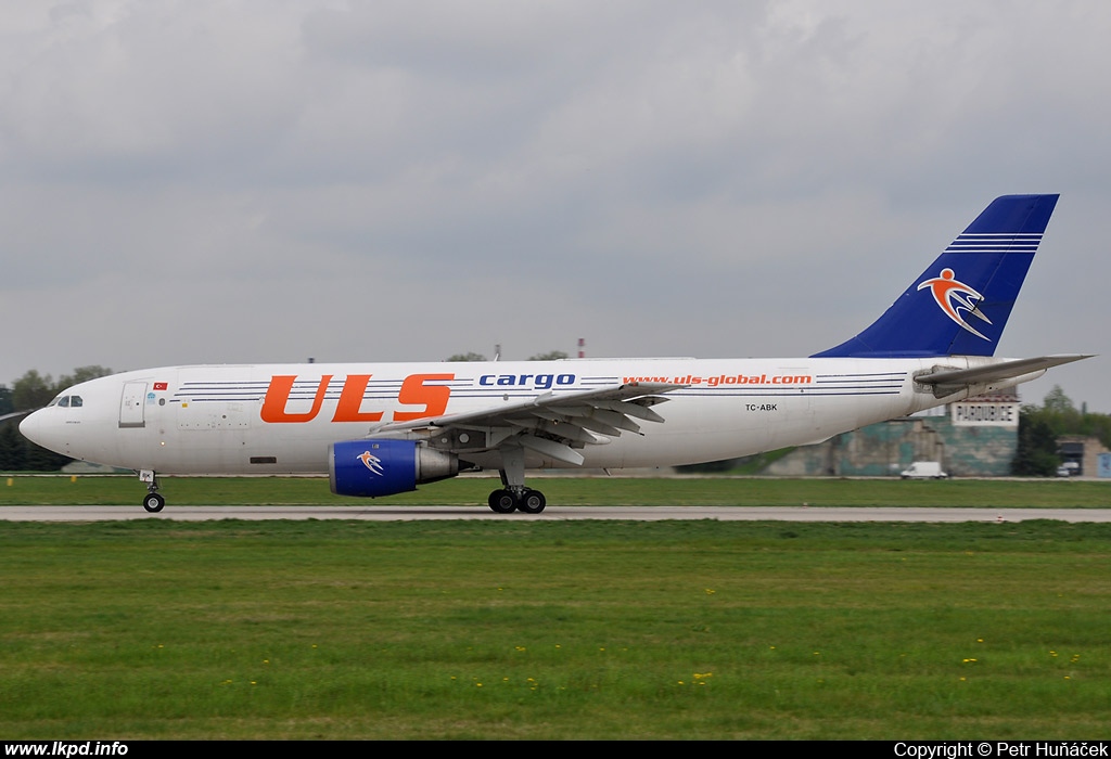 ULS Cargo – Airbus A300B4-203(F) TC-ABK