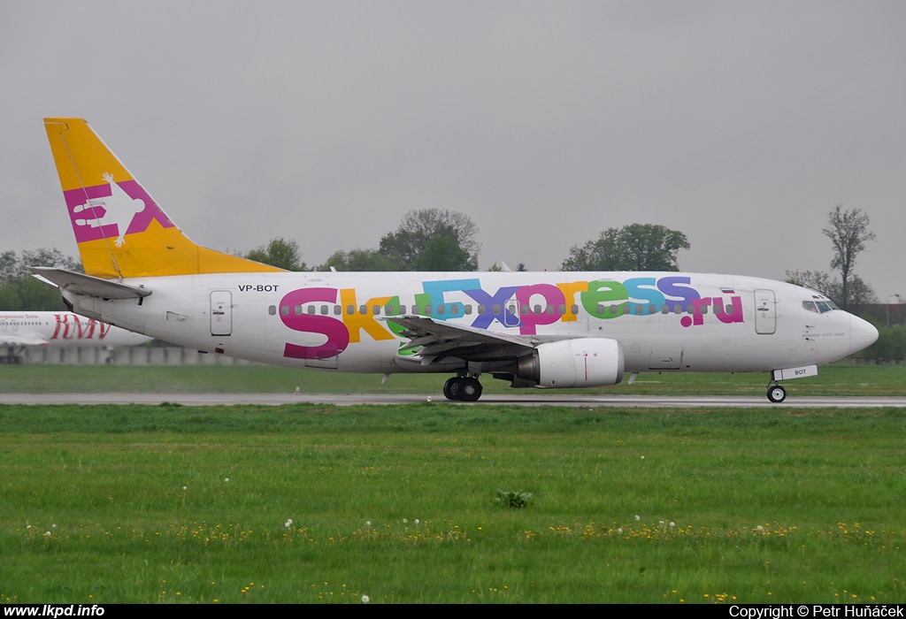 Sky Express – Boeing B737-341 VP-BOT