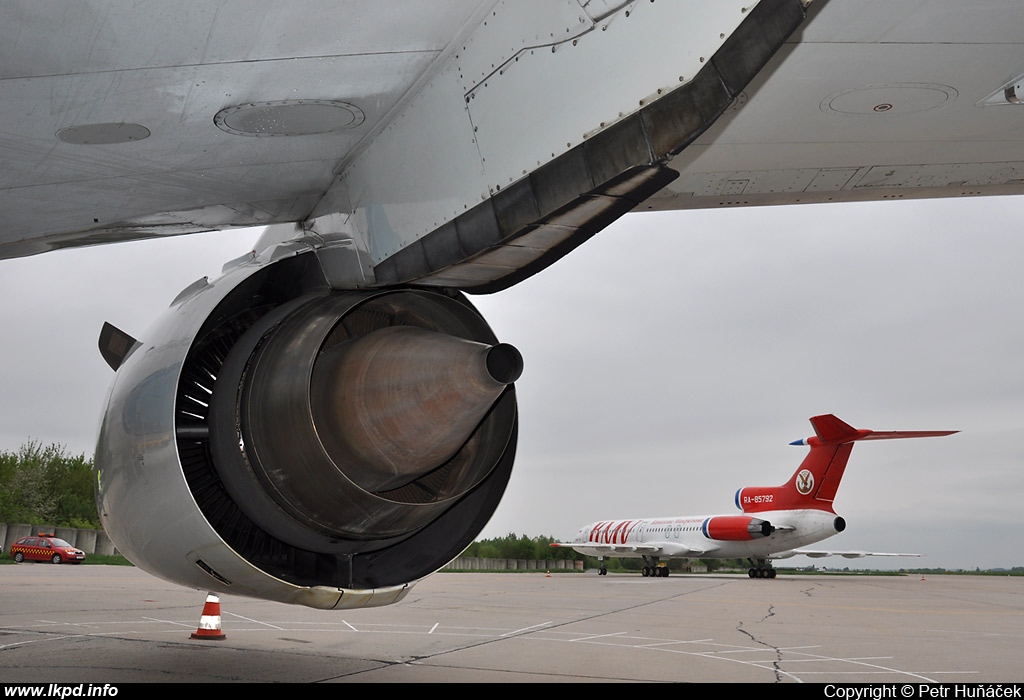 KMV Avia – Tupolev TU-154M RA-85792