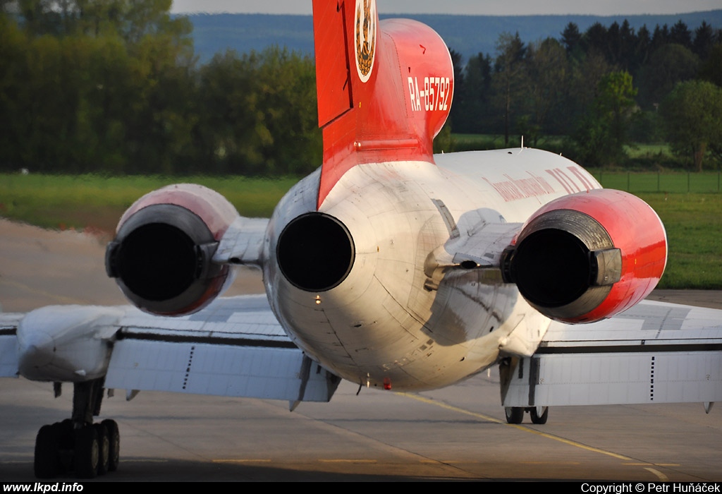 KMV Avia – Tupolev TU-154M RA-85792