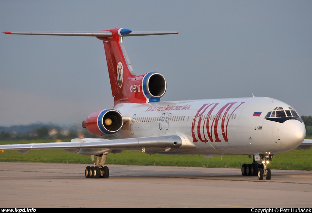 KMV Avia – Tupolev TU-154M RA-85792