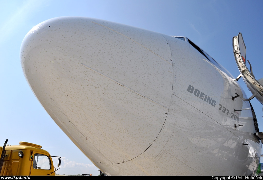 Sky Express – Boeing B737-341 VP-BOT