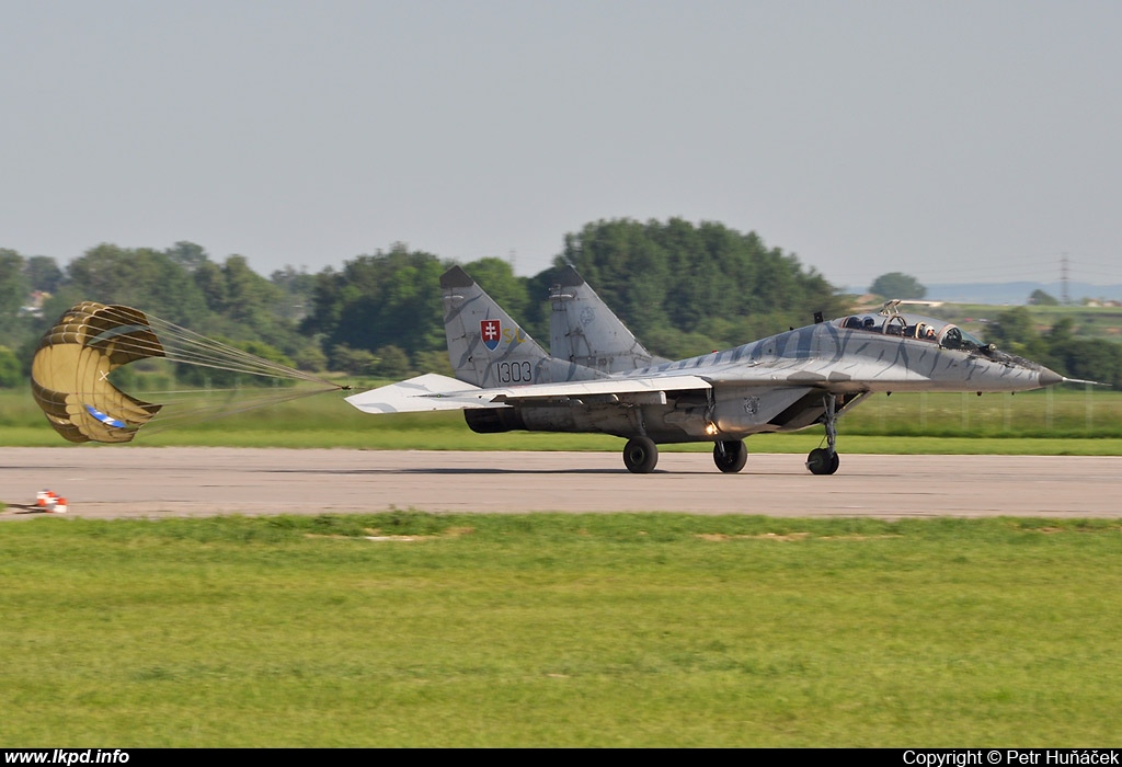 Slovakia Air Force – Mikoyan-Gurevich MiG-29UBS 1303