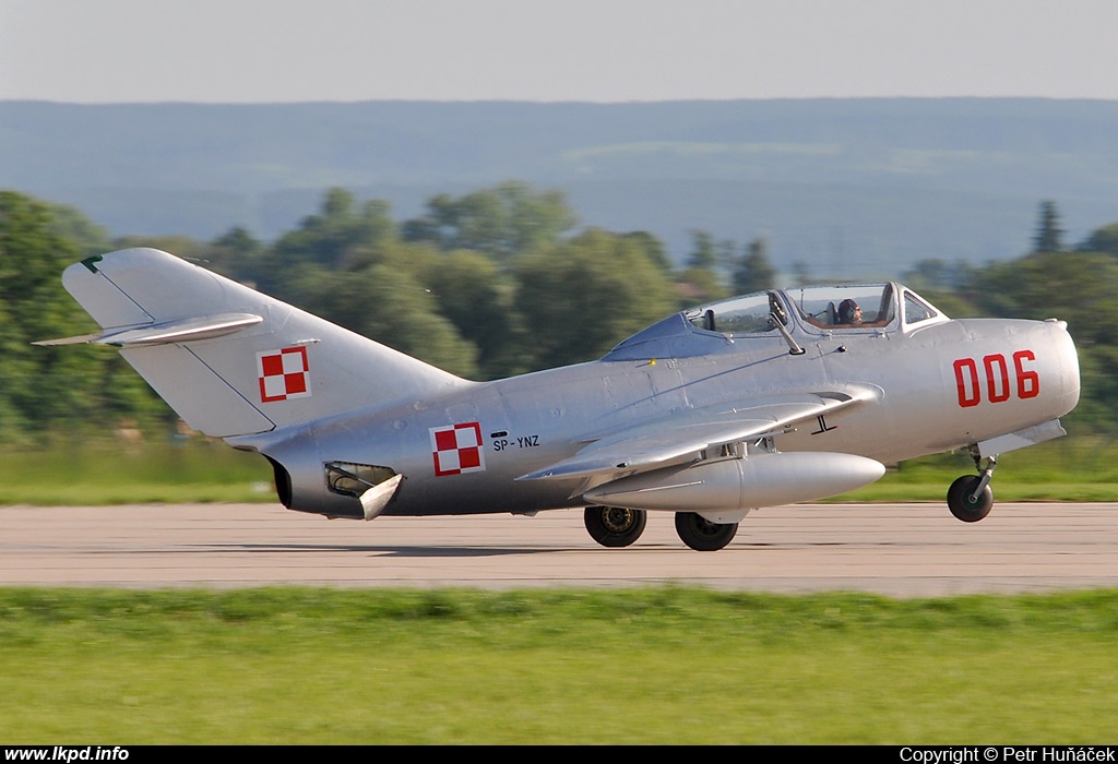 Polskie Orly – PZL - Mielec Lim-2 (MiG-15UTI)  SP-YNZ