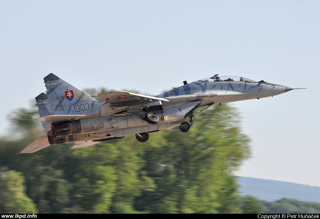 Slovakia Air Force – Mikoyan-Gurevich MiG-29UBS 1303