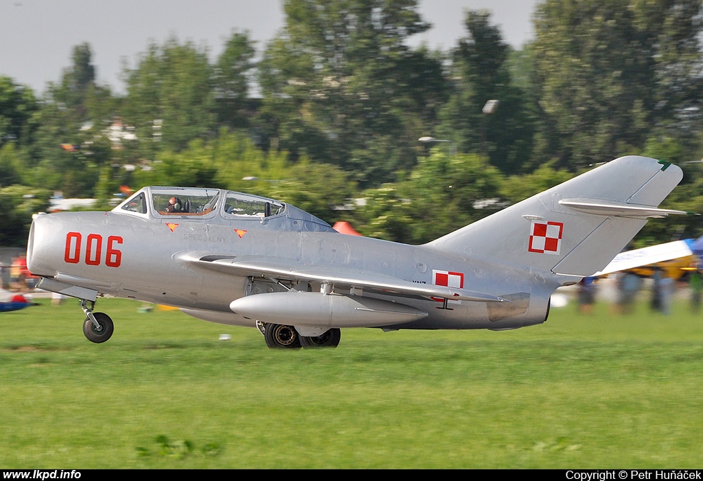 Polskie Orly – PZL - Mielec Lim-2 (MiG-15UTI)  SP-YNZ