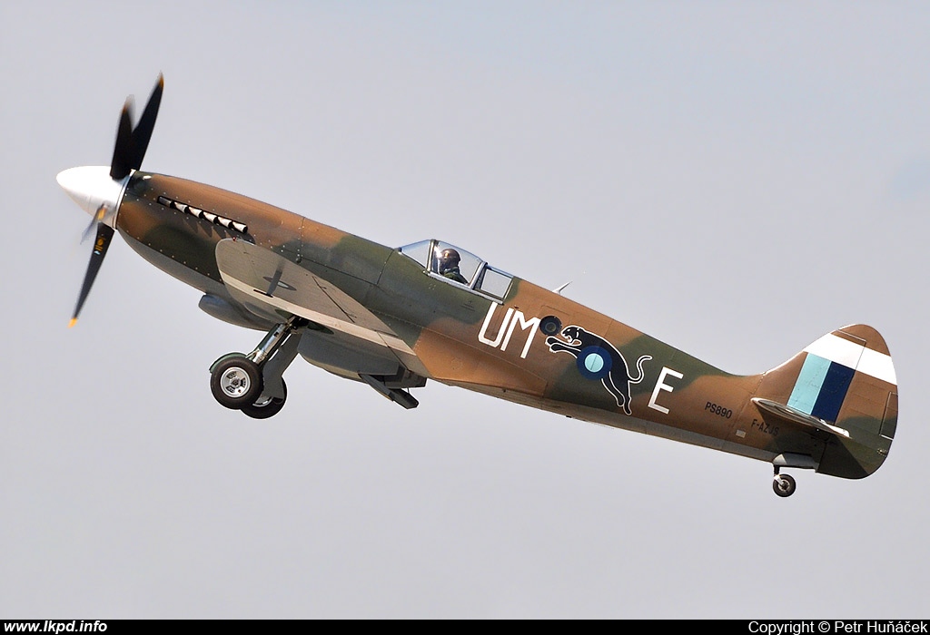 Private/Soukrom – Supermarine 389 Spitfire PR19 F-AZJS