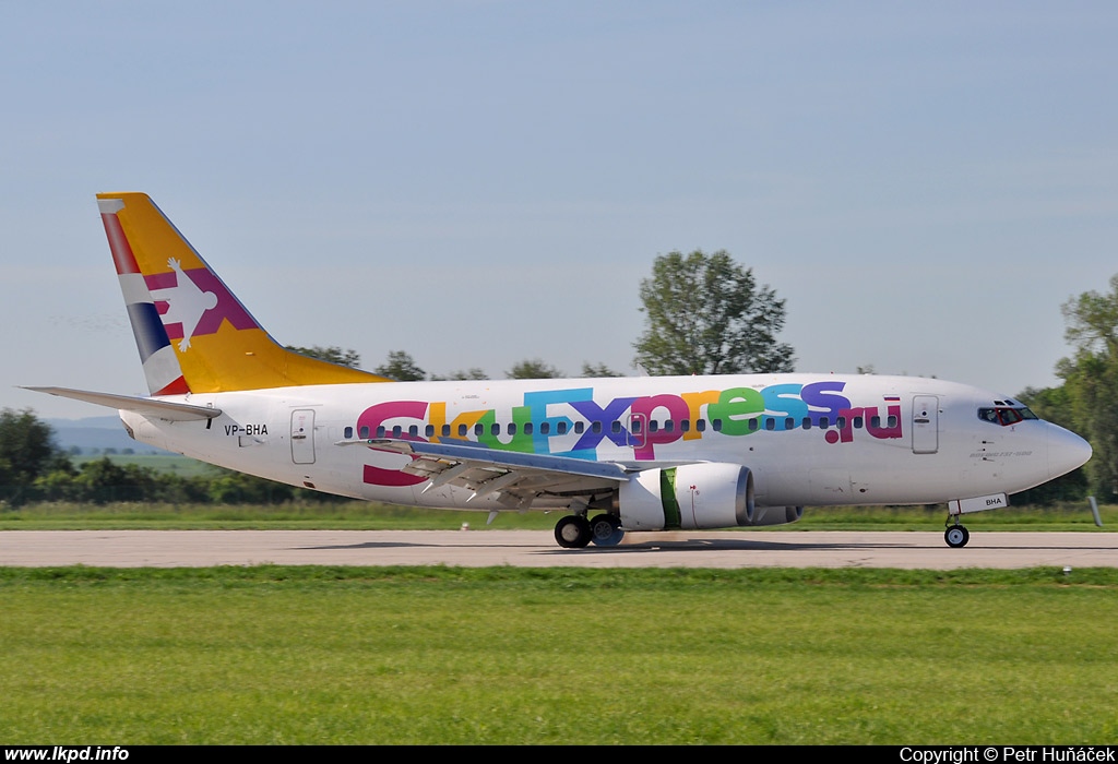 Sky Express – Boeing B737-529 VP-BHA