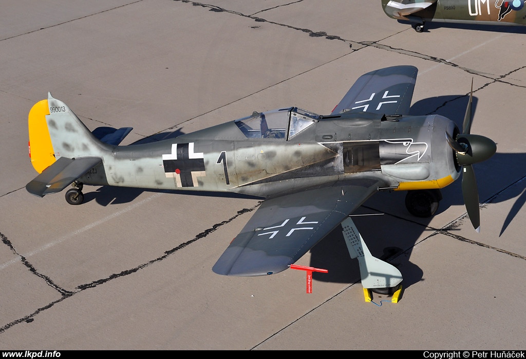 Private/Soukrom – Focke-Wulf FW 190A-8N F-AZZJ