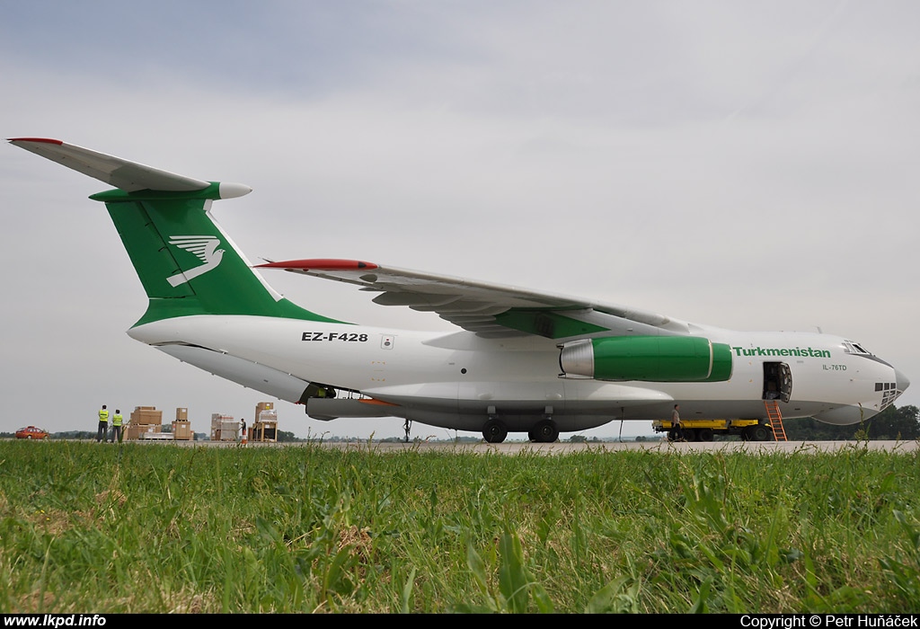 Turkmenistan Airlines – Iljuin IL-76TD EZ-F428