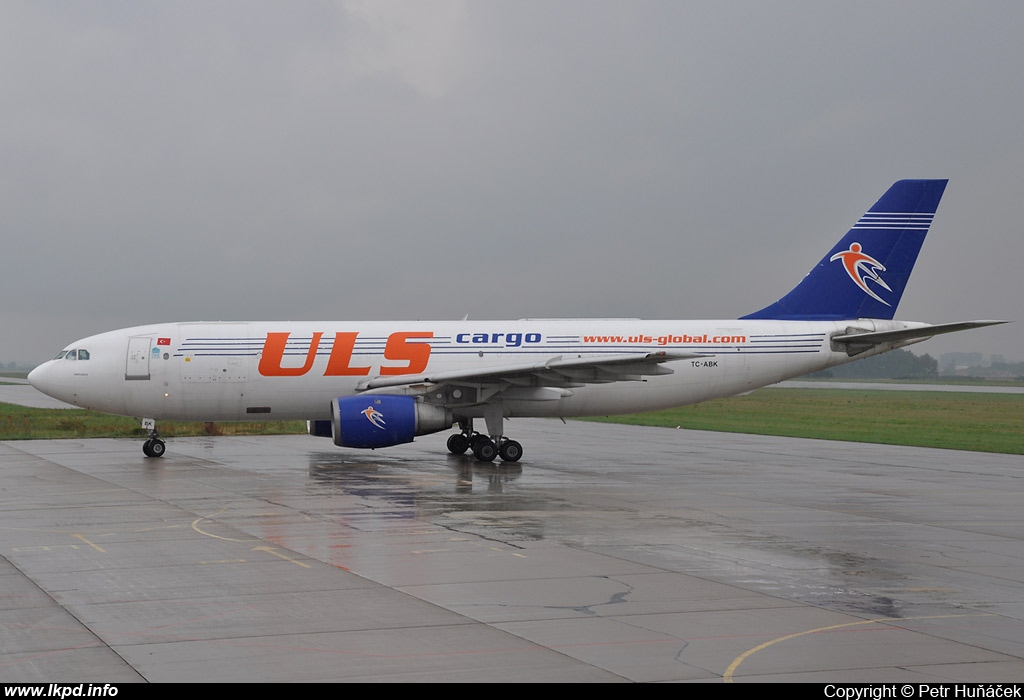 ULS Cargo – Airbus A300B4-203(F) TC-ABK