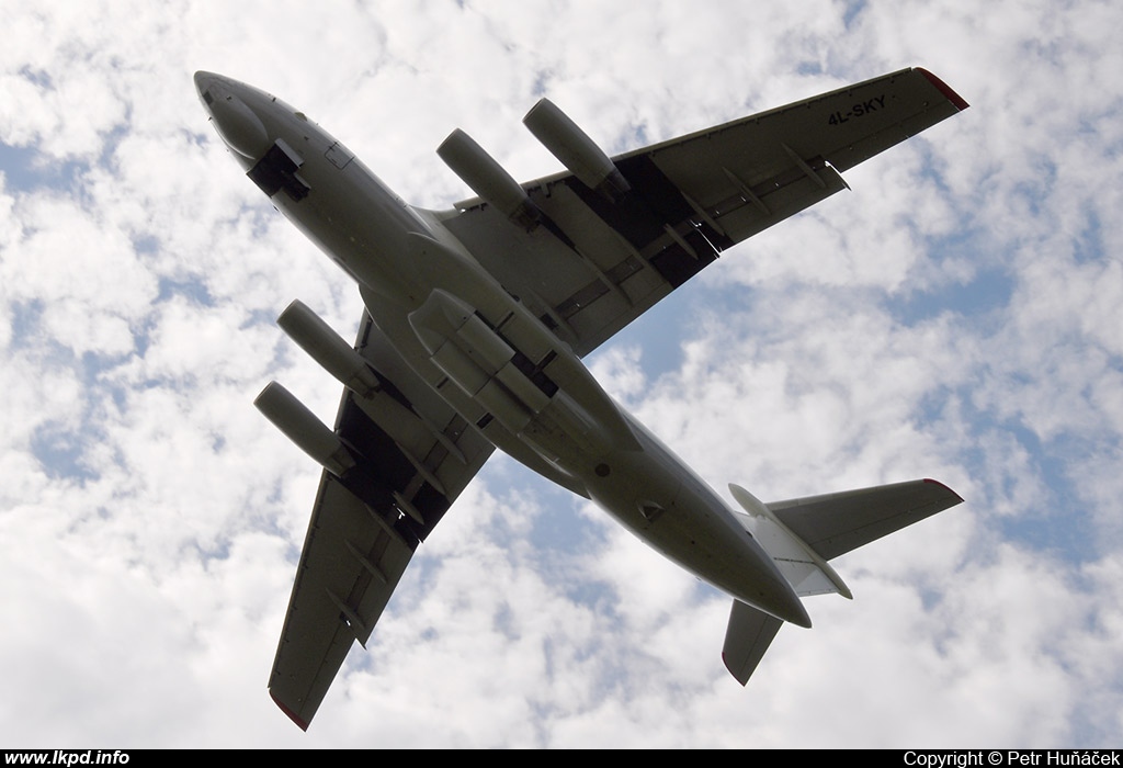 Sky Georgia – Iljuin IL-76TD 4L-SKY